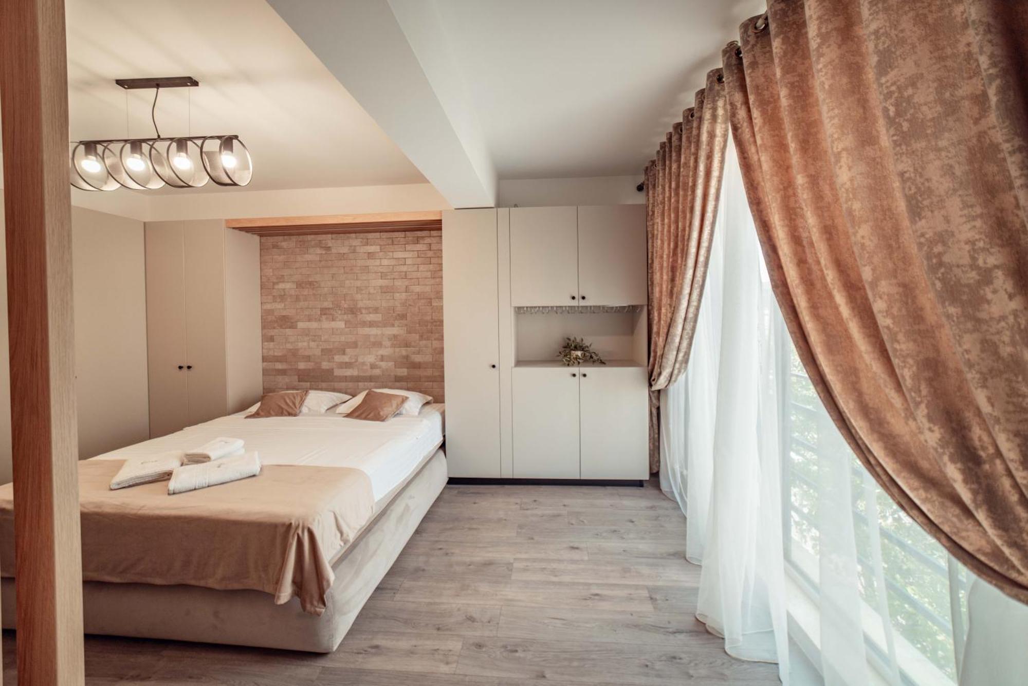 Palas Mall - Cozy Studios And Flats Iasi Eksteriør billede